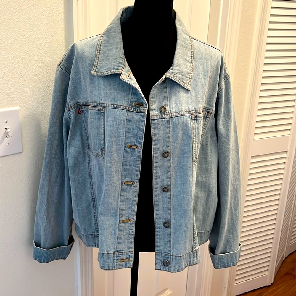 Chico’s 3 denim jean jacket